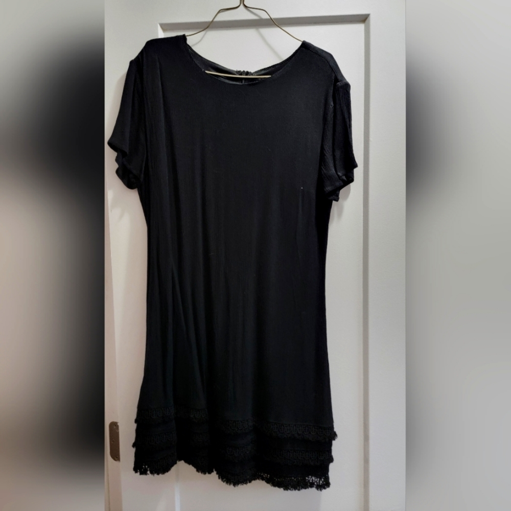 Lulu's black mini dress, Medium, NWT